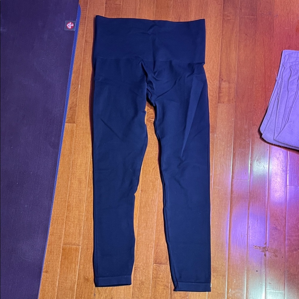 SPANX Seamless Navy Leggings